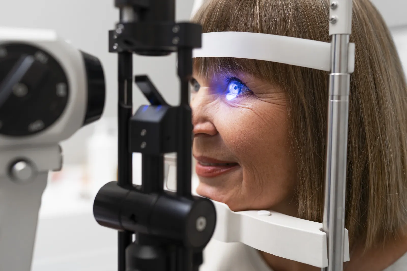 Lentes ICL: la alternativa al láser para la miopía alta, ventajas y riesgos