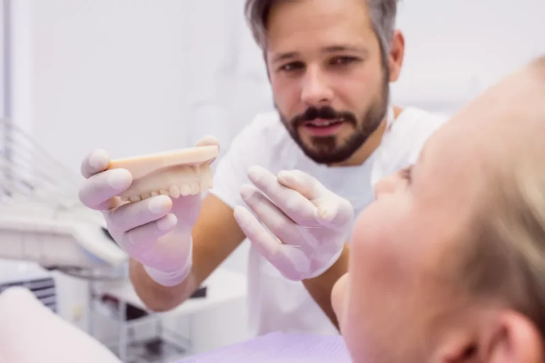 All-on-4 y All-on-6: dientes fijos en un día en Ereván, Armenia